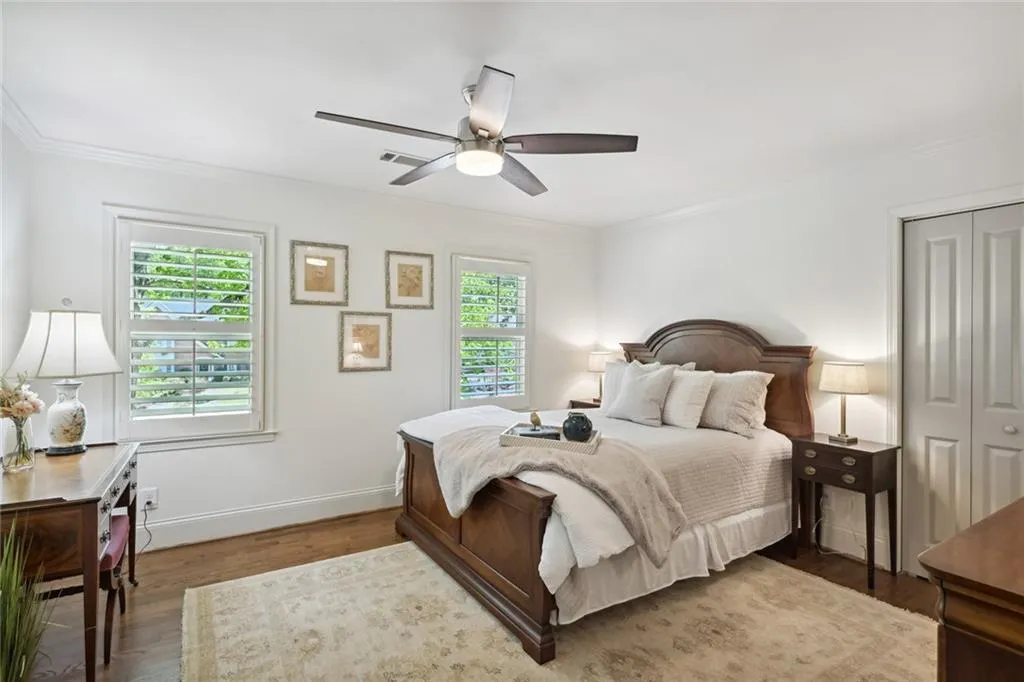 6930 Hunters Knoll Ne, Sandy Springs, Georgia 30328, 4 Bedrooms Bedrooms, ,4 BathroomsBathrooms,Residential,Sold,6930 Hunters Knoll Ne,7201851