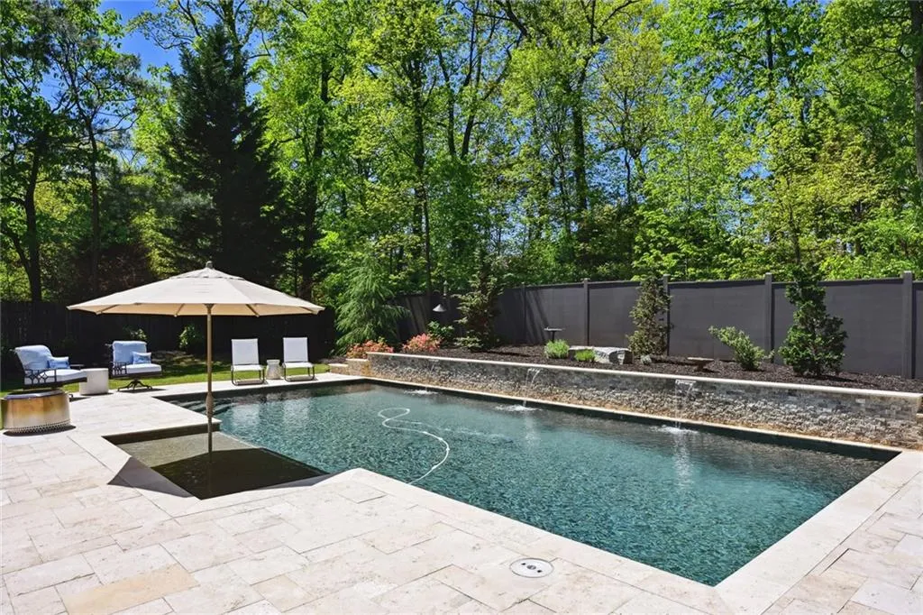 6930 Hunters Knoll Ne, Sandy Springs, Georgia 30328, 4 Bedrooms Bedrooms, ,4 BathroomsBathrooms,Residential,Sold,6930 Hunters Knoll Ne,7201851