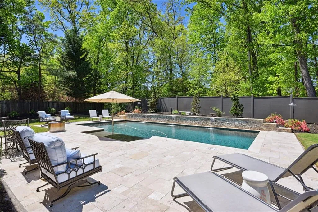 6930 Hunters Knoll Ne, Sandy Springs, Georgia 30328, 4 Bedrooms Bedrooms, ,4 BathroomsBathrooms,Residential,Sold,6930 Hunters Knoll Ne,7201851