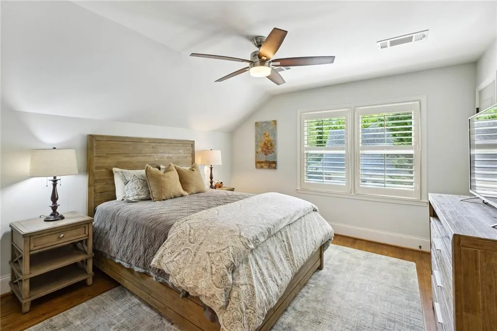 6930 Hunters Knoll Ne, Sandy Springs, Georgia 30328, 4 Bedrooms Bedrooms, ,4 BathroomsBathrooms,Residential,Sold,6930 Hunters Knoll Ne,7201851