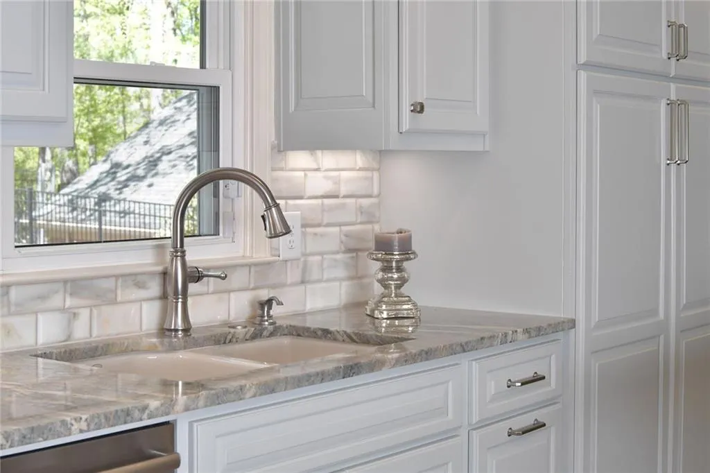 6930 Hunters Knoll Ne, Sandy Springs, Georgia 30328, 4 Bedrooms Bedrooms, ,4 BathroomsBathrooms,Residential,Sold,6930 Hunters Knoll Ne,7201851