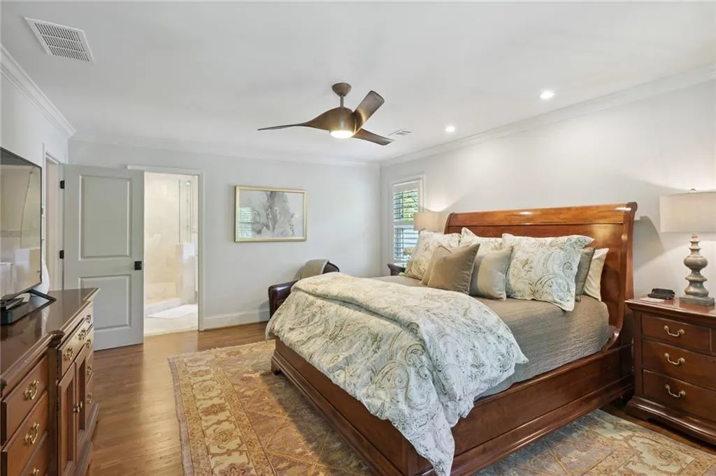 6930 Hunters Knoll Ne, Sandy Springs, Georgia 30328, 4 Bedrooms Bedrooms, ,4 BathroomsBathrooms,Residential,Sold,6930 Hunters Knoll Ne,7201851