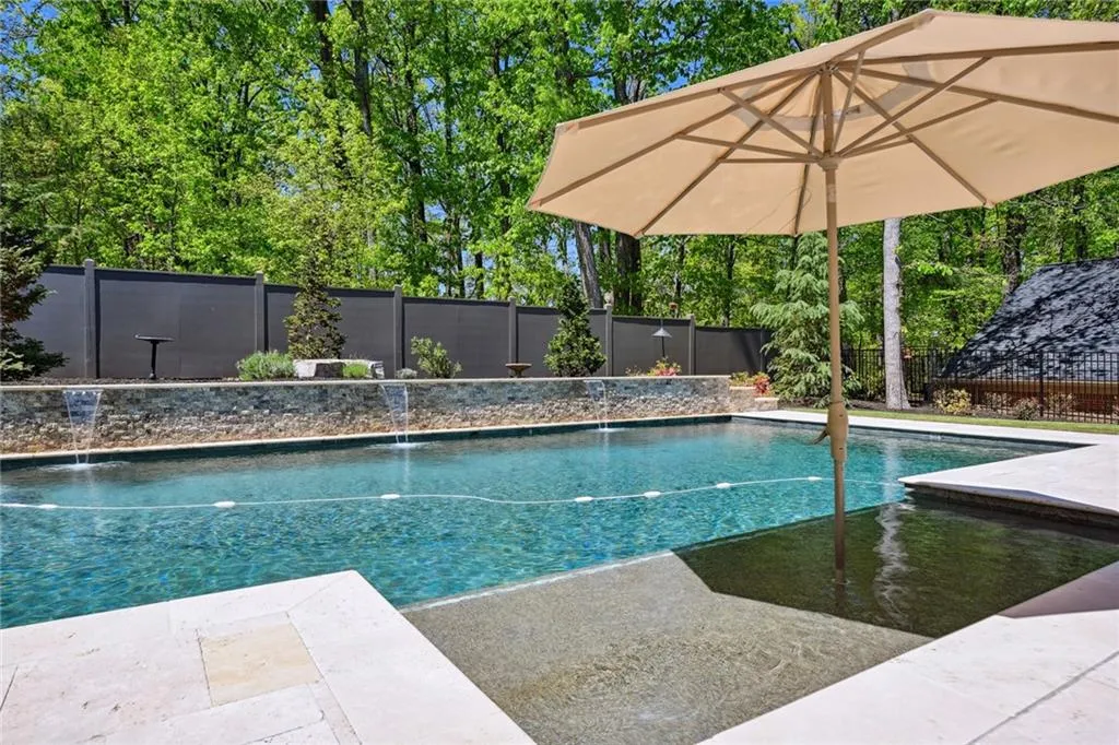 6930 Hunters Knoll Ne, Sandy Springs, Georgia 30328, 4 Bedrooms Bedrooms, ,4 BathroomsBathrooms,Residential,Sold,6930 Hunters Knoll Ne,7201851