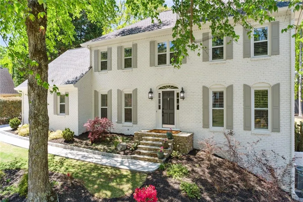 6930 Hunters Knoll Ne, Sandy Springs, Georgia 30328, 4 Bedrooms Bedrooms, ,4 BathroomsBathrooms,Residential,Sold,6930 Hunters Knoll Ne,7201851