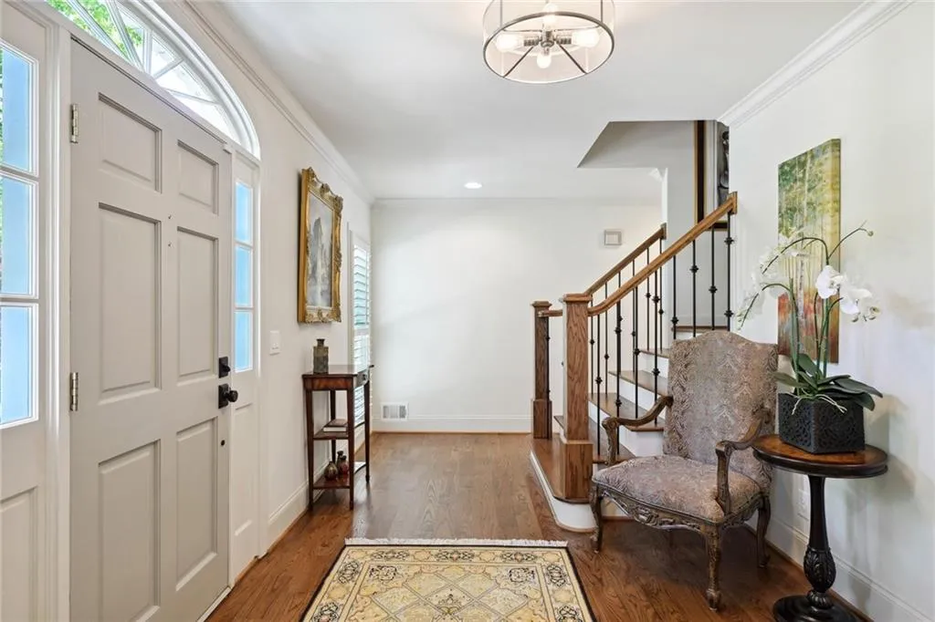 6930 Hunters Knoll Ne, Sandy Springs, Georgia 30328, 4 Bedrooms Bedrooms, ,4 BathroomsBathrooms,Residential,Sold,6930 Hunters Knoll Ne,7201851