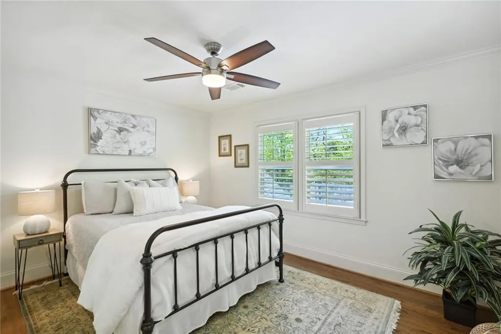 6930 Hunters Knoll Ne, Sandy Springs, Georgia 30328, 4 Bedrooms Bedrooms, ,4 BathroomsBathrooms,Residential,Sold,6930 Hunters Knoll Ne,7201851