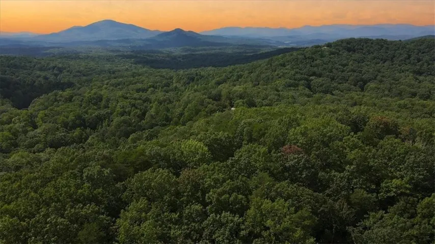 1905a Sweetwater Drive, Clarkesville, Georgia 30523