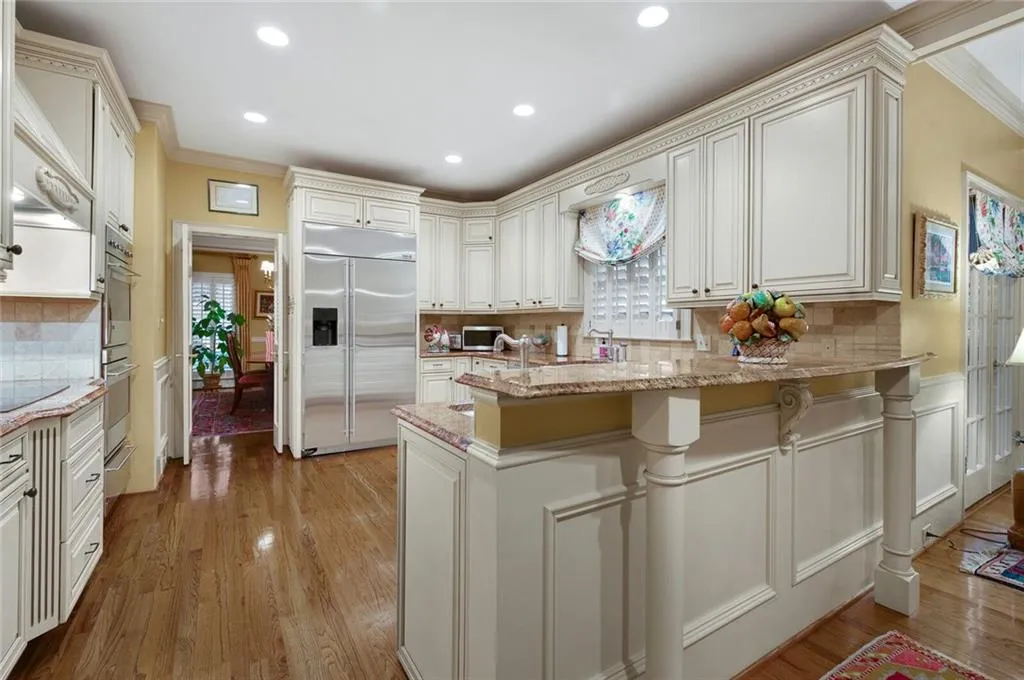 525 Tavern Circle, Sandy Springs, Georgia 30350, 5 Bedrooms Bedrooms, ,4 BathroomsBathrooms,Residential,Sold,525 Tavern Circle,7020655