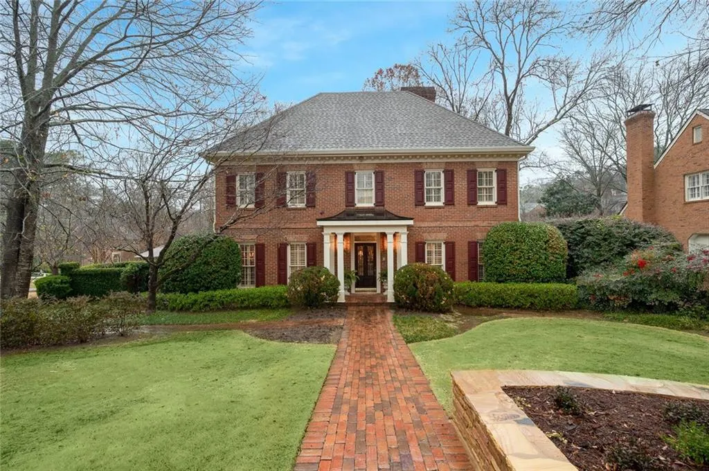 525 Tavern Circle, Sandy Springs, Georgia 30350, 5 Bedrooms Bedrooms, ,4 BathroomsBathrooms,Residential,Sold,525 Tavern Circle,7020655