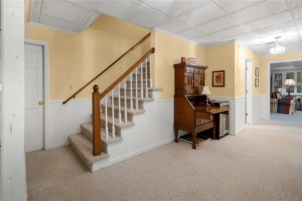 525 Tavern Circle, Sandy Springs, Georgia 30350, 5 Bedrooms Bedrooms, ,4 BathroomsBathrooms,Residential,Sold,525 Tavern Circle,7020655