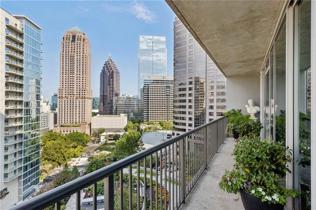1080 Peachtree Street Ne Unit 1312, Atlanta, Georgia 30309, 2 Bedrooms Bedrooms, ,2 BathroomsBathrooms,Residential,For Sale,1080 Peachtree Street Ne Unit 1312,7651711