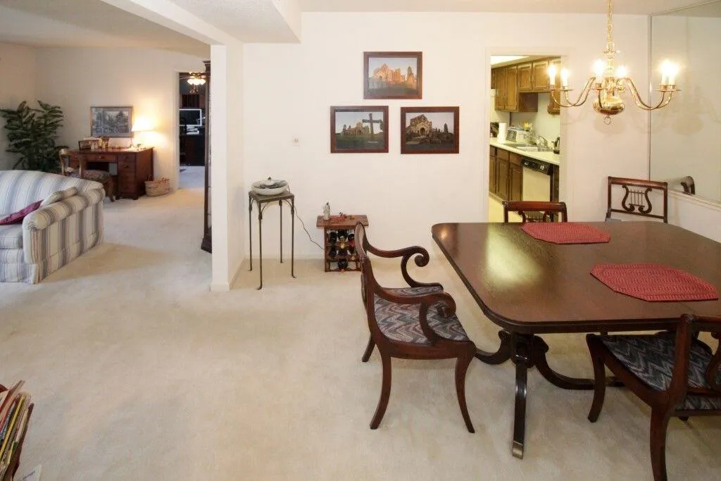 6851 Roswell Road Unit H-35, Sandy Springs, Georgia 30328, 2 Bedrooms Bedrooms, ,2 BathroomsBathrooms,Residential,Sold,6851 Roswell Road Unit H-35,5966267