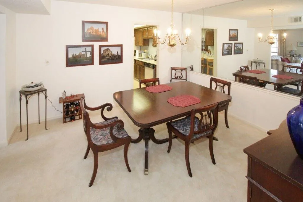 6851 Roswell Road Unit H-35, Sandy Springs, Georgia 30328, 2 Bedrooms Bedrooms, ,2 BathroomsBathrooms,Residential,Sold,6851 Roswell Road Unit H-35,5966267