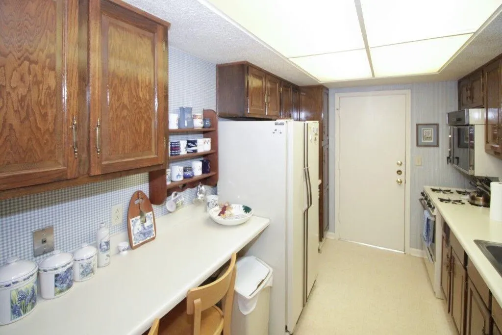 6851 Roswell Road Unit H-35, Sandy Springs, Georgia 30328, 2 Bedrooms Bedrooms, ,2 BathroomsBathrooms,Residential,Sold,6851 Roswell Road Unit H-35,5966267