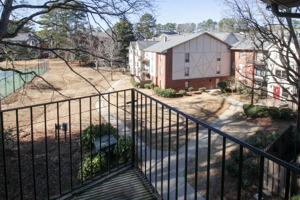 6851 Roswell Road Unit H-35, Sandy Springs, Georgia 30328, 2 Bedrooms Bedrooms, ,2 BathroomsBathrooms,Residential,Sold,6851 Roswell Road Unit H-35,5966267