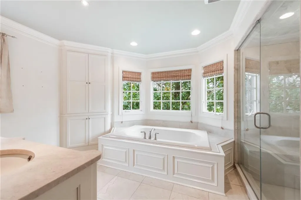 730 Wood Duck Court, Sandy Springs, Georgia 30327, 5 Bedrooms Bedrooms, ,5 BathroomsBathrooms,Residential,Sold,730 Wood Duck Court,6986567