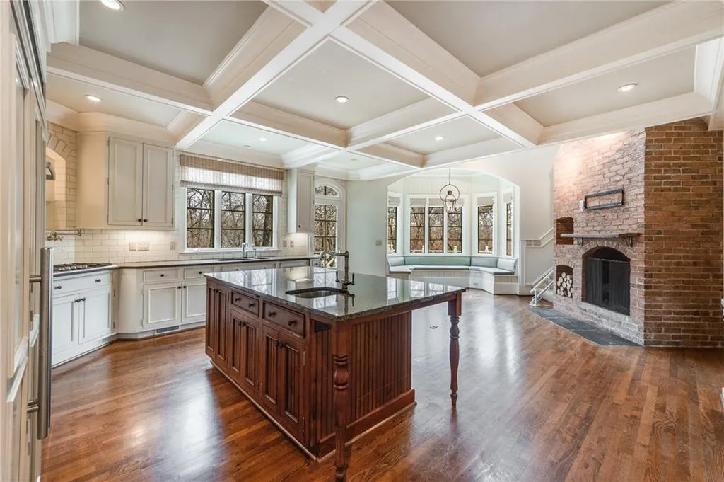 730 Wood Duck Court, Sandy Springs, Georgia 30327, 5 Bedrooms Bedrooms, ,5 BathroomsBathrooms,Residential,Sold,730 Wood Duck Court,6986567