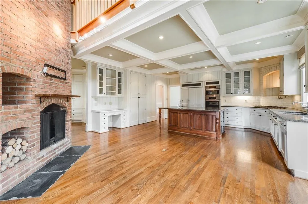 730 Wood Duck Court, Sandy Springs, Georgia 30327, 5 Bedrooms Bedrooms, ,5 BathroomsBathrooms,Residential,Sold,730 Wood Duck Court,6986567