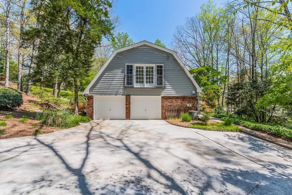 355 Westerhall Court, Atlanta, Georgia 30328, 5 Bedrooms Bedrooms, ,4 BathroomsBathrooms,Residential,Sold,355 Westerhall Court,6024074