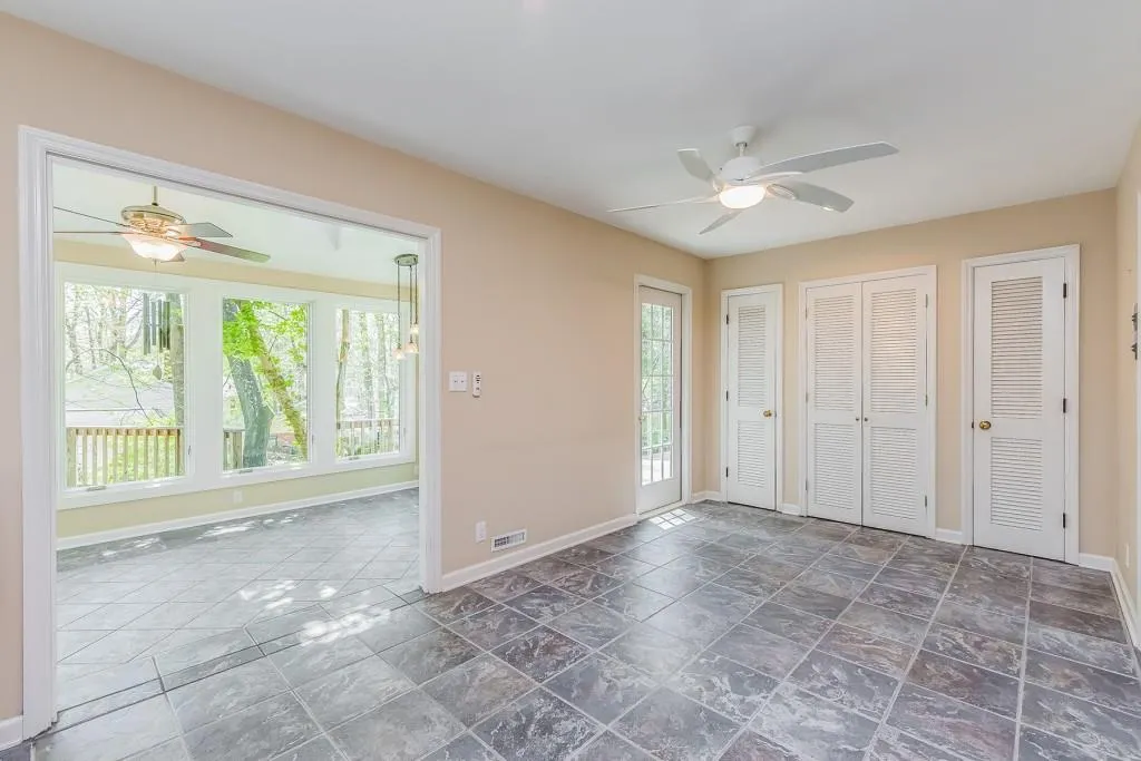 355 Westerhall Court, Atlanta, Georgia 30328, 5 Bedrooms Bedrooms, ,4 BathroomsBathrooms,Residential,Sold,355 Westerhall Court,6024074