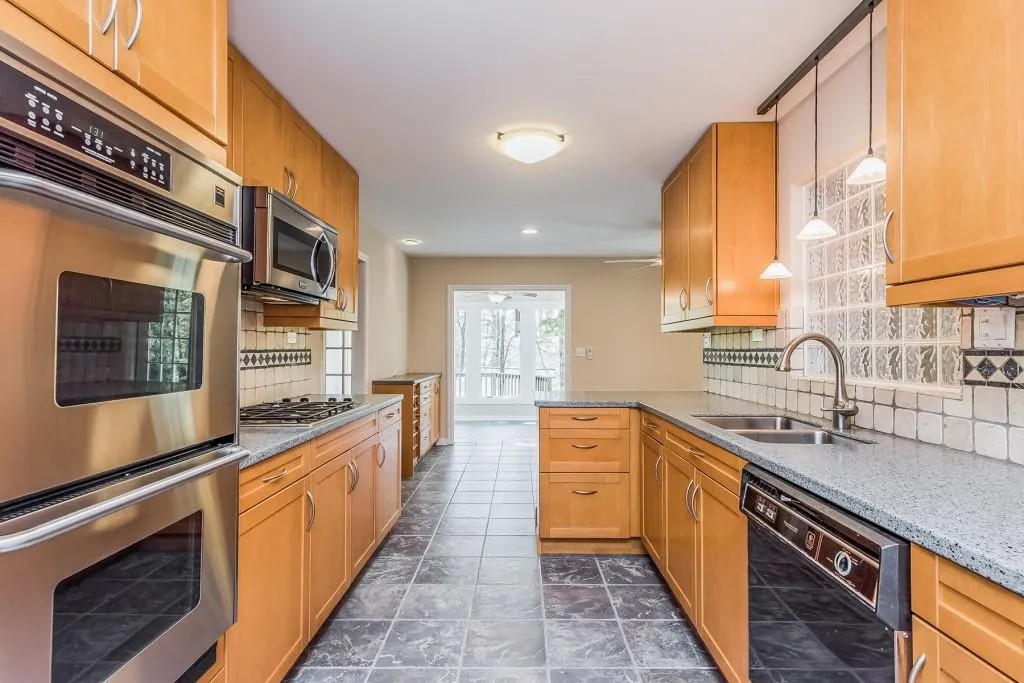 355 Westerhall Court, Atlanta, Georgia 30328, 5 Bedrooms Bedrooms, ,4 BathroomsBathrooms,Residential,Sold,355 Westerhall Court,6024074