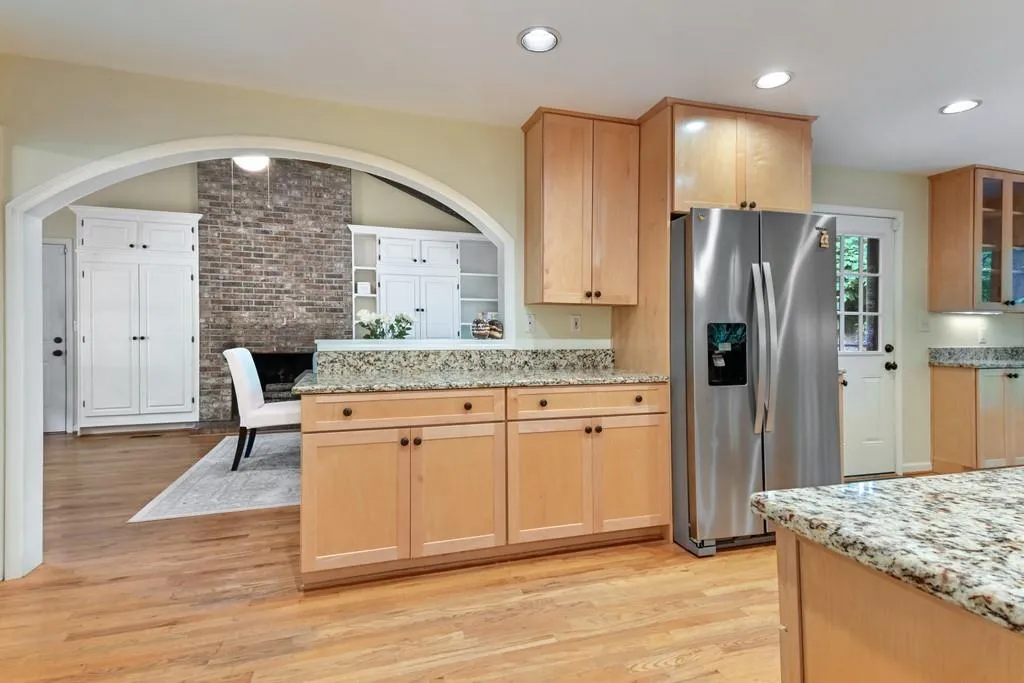 255 River Springs Drive, Atlanta, Georgia 30328, 4 Bedrooms Bedrooms, ,3 BathroomsBathrooms,Residential,Sold,255 River Springs Drive,6880424