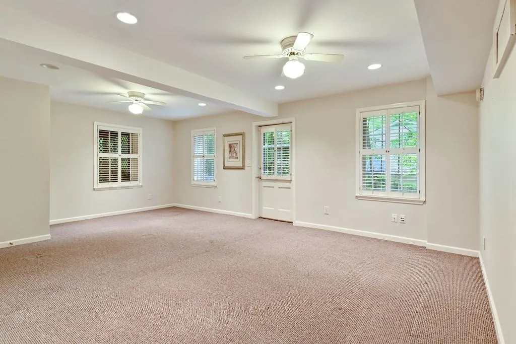 255 River Springs Drive, Atlanta, Georgia 30328, 4 Bedrooms Bedrooms, ,3 BathroomsBathrooms,Residential,Sold,255 River Springs Drive,6880424