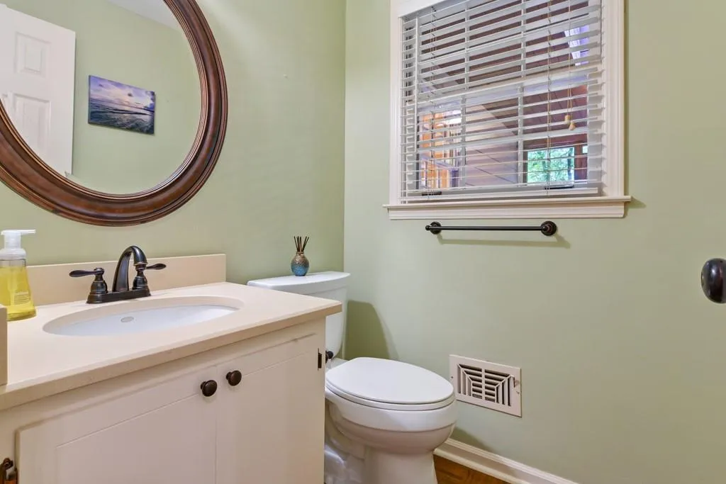255 River Springs Drive, Atlanta, Georgia 30328, 4 Bedrooms Bedrooms, ,3 BathroomsBathrooms,Residential,Sold,255 River Springs Drive,6880424
