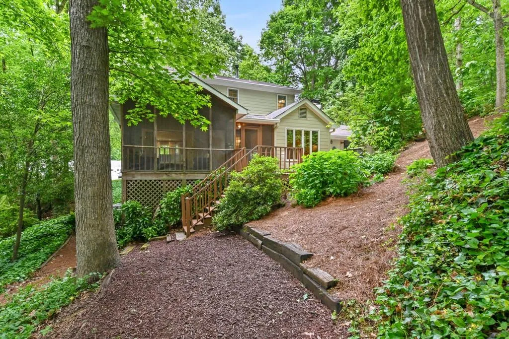 255 River Springs Drive, Atlanta, Georgia 30328, 4 Bedrooms Bedrooms, ,3 BathroomsBathrooms,Residential,Sold,255 River Springs Drive,6880424
