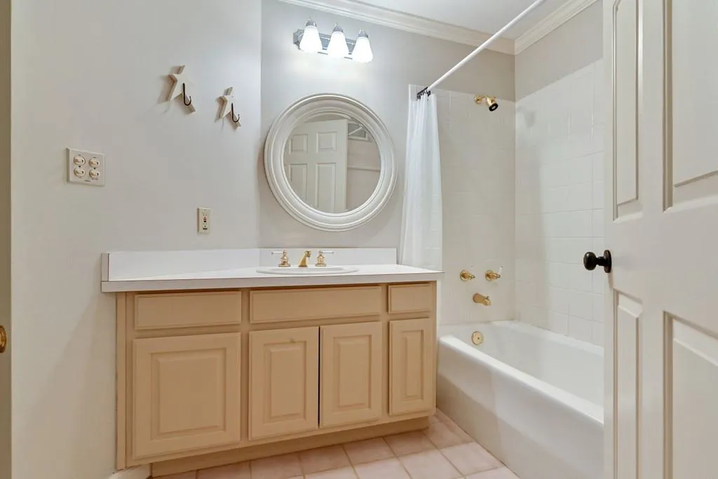 255 River Springs Drive, Atlanta, Georgia 30328, 4 Bedrooms Bedrooms, ,3 BathroomsBathrooms,Residential,Sold,255 River Springs Drive,6880424