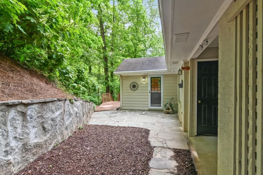 255 River Springs Drive, Atlanta, Georgia 30328, 4 Bedrooms Bedrooms, ,3 BathroomsBathrooms,Residential,Sold,255 River Springs Drive,6880424