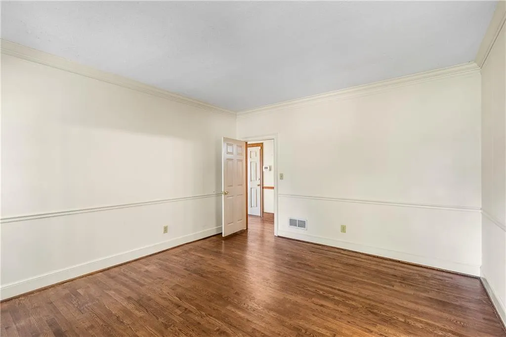 7170 Riverside Drive Nw, Sandy Springs, Georgia 30328, 4 Bedrooms Bedrooms, ,3 BathroomsBathrooms,Residential,Sold,7170 Riverside Drive Nw,7680081