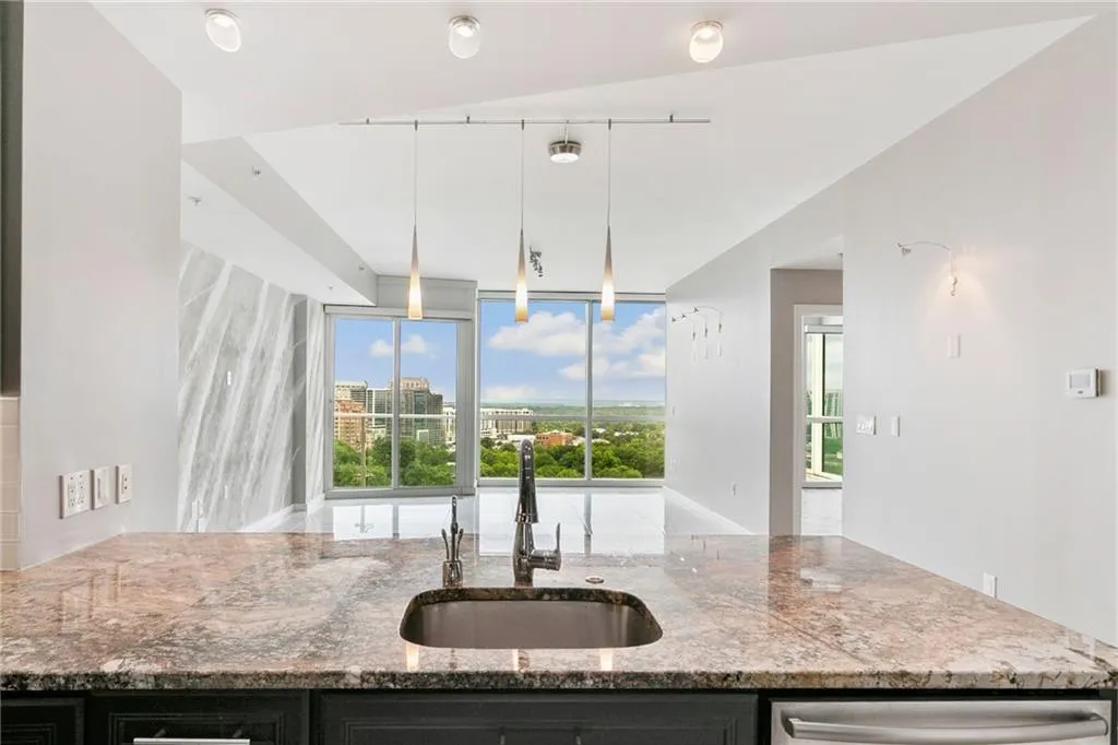 3325 Piedmont Road Ne Unit 1805, Atlanta, Georgia 30305, 2 Bedrooms Bedrooms, ,2 BathroomsBathrooms,Residential,For Sale,3325 Piedmont Road Ne Unit 1805,7631577