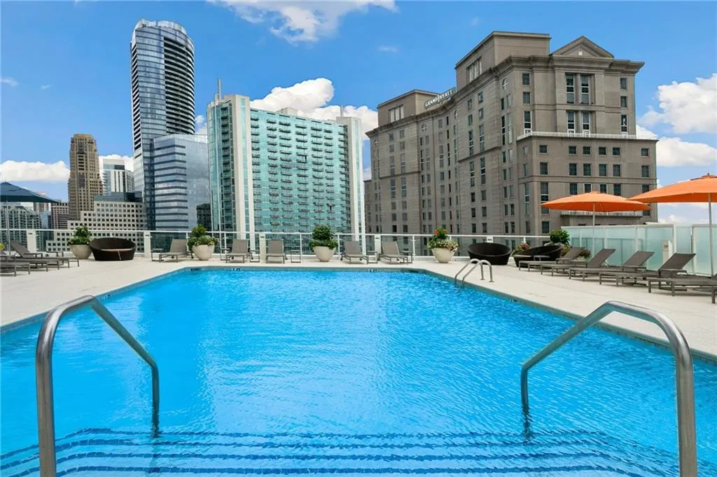 3325 Piedmont Road Ne Unit 1805, Atlanta, Georgia 30305, 2 Bedrooms Bedrooms, ,2 BathroomsBathrooms,Residential,For Sale,3325 Piedmont Road Ne Unit 1805,7631577