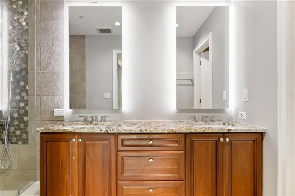 3325 Piedmont Road Ne Unit 1805, Atlanta, Georgia 30305, 2 Bedrooms Bedrooms, ,2 BathroomsBathrooms,Residential,For Sale,3325 Piedmont Road Ne Unit 1805,7631577