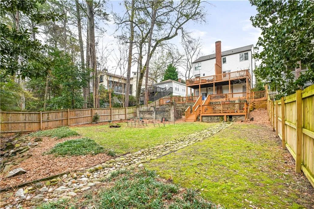 2188 and 2190 view of backyard