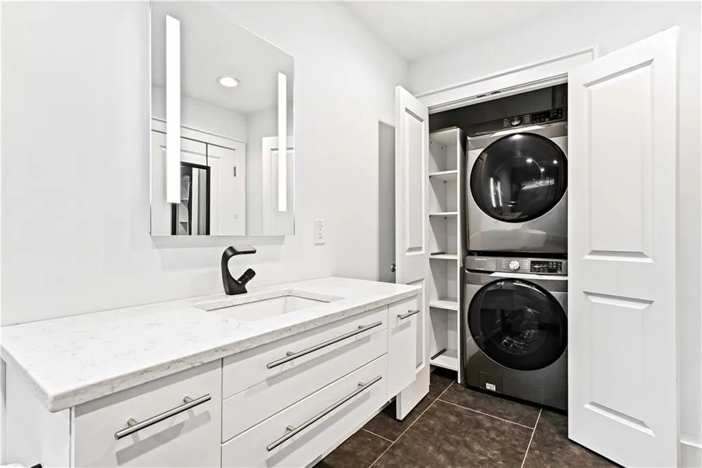 2190 Laundry closet upstairs