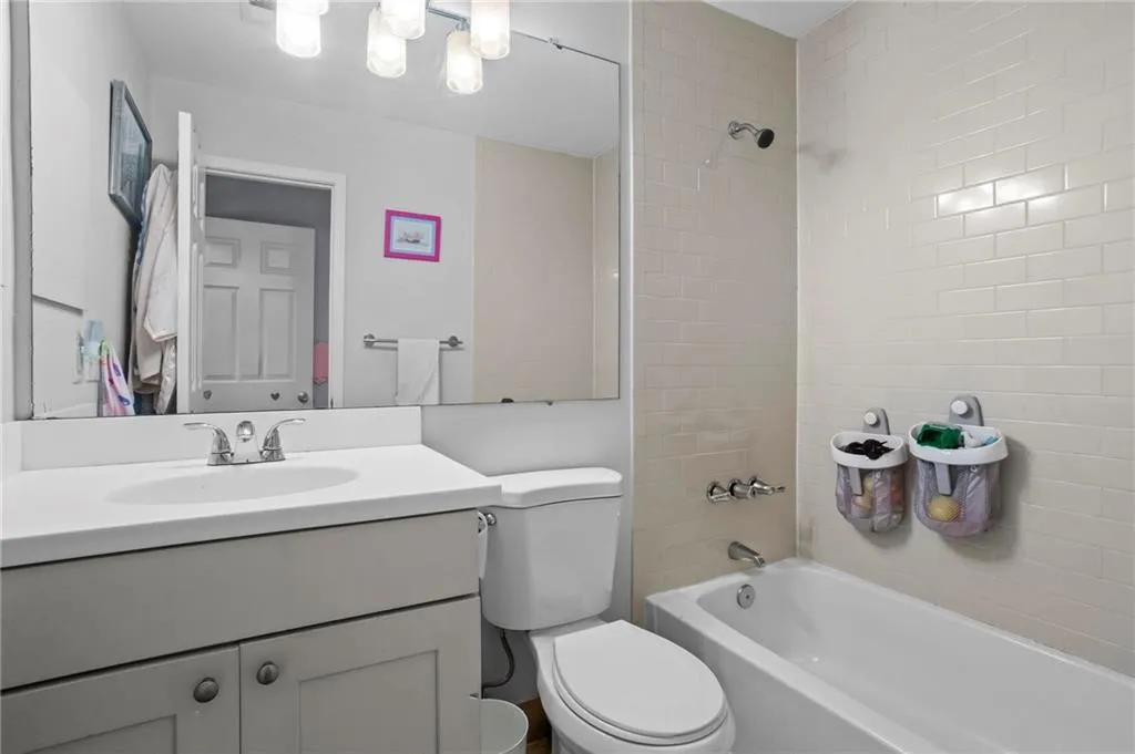 101 Defoors Mill Drive Nw, Atlanta, Georgia 30318, 2 Bedrooms Bedrooms, 0 ,2 BathroomsBathrooms,Residential,For Sale,101 Defoors Mill Drive Nw,7811859