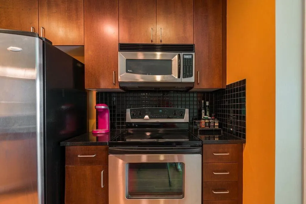 Atlanta, Georgia 30305, 1 Bedroom Bedrooms, ,1 BathroomBathrooms,Residential,Sold,5660850