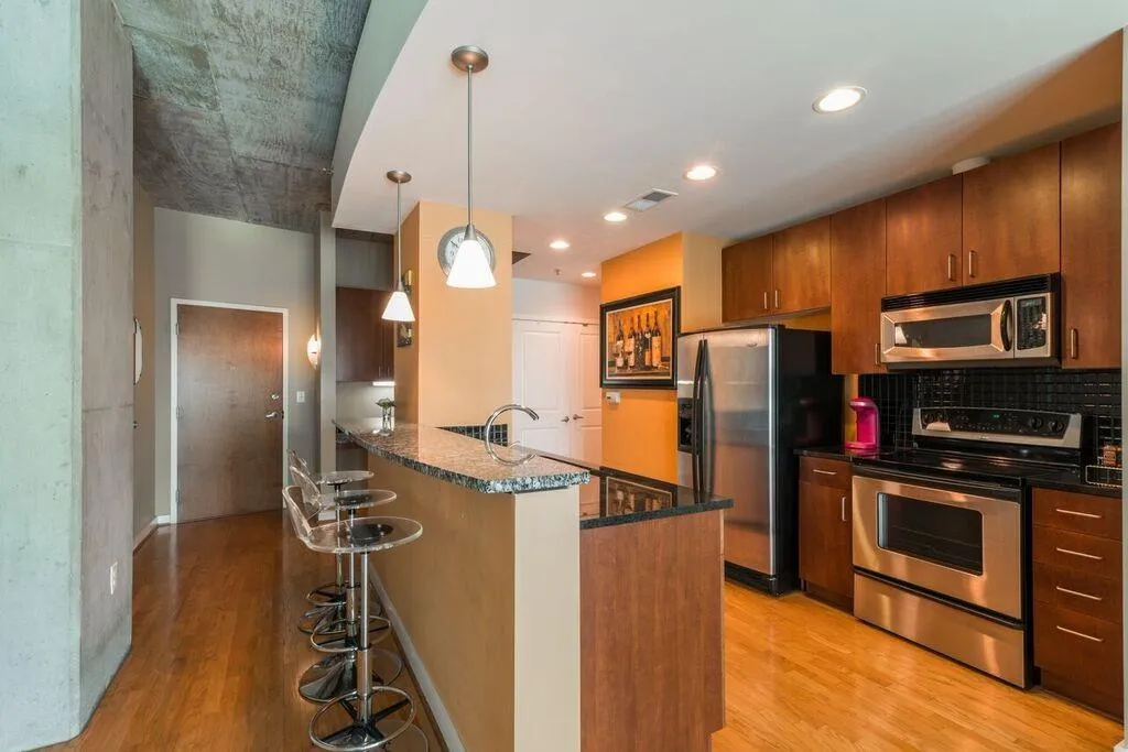 Atlanta, Georgia 30305, 1 Bedroom Bedrooms, ,1 BathroomBathrooms,Residential,Sold,5660850