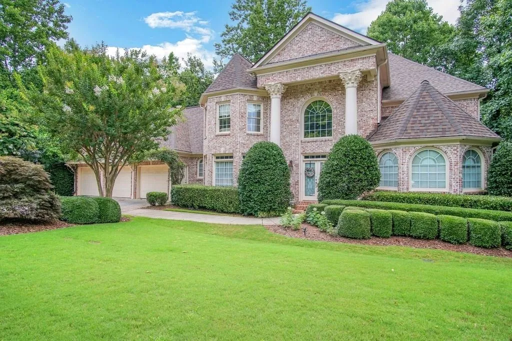 5165 Falcon Chase Lane, Sandy Springs, Georgia 30342, 4 Bedrooms Bedrooms, ,3 BathroomsBathrooms,Residential,Sold,5165 Falcon Chase Lane,6666064