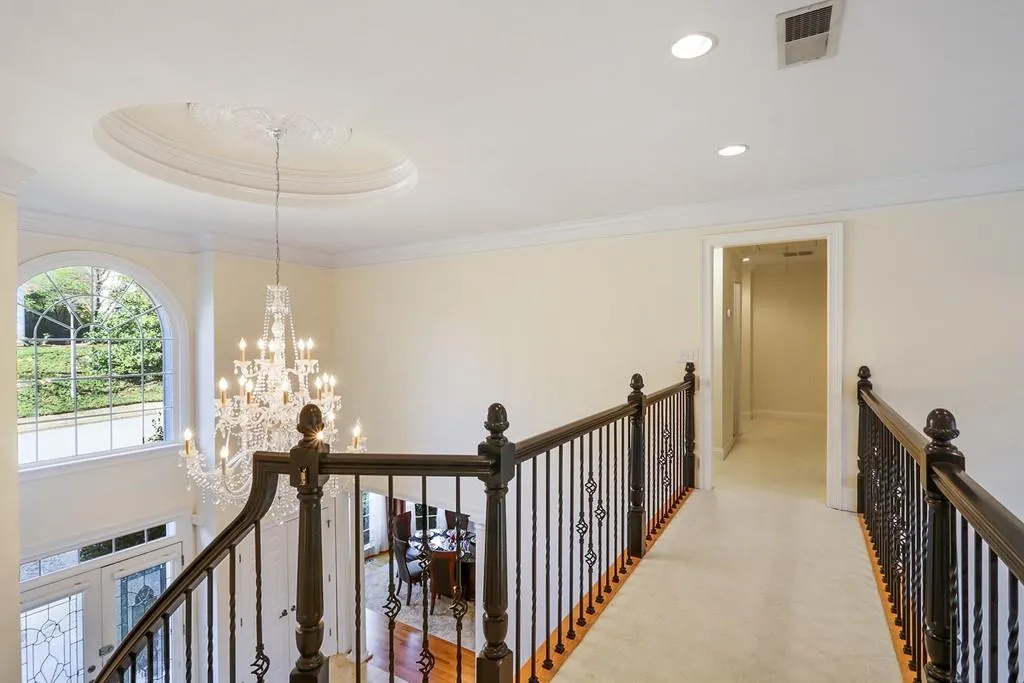 5165 Falcon Chase Lane, Sandy Springs, Georgia 30342, 4 Bedrooms Bedrooms, ,3 BathroomsBathrooms,Residential,Sold,5165 Falcon Chase Lane,6666064