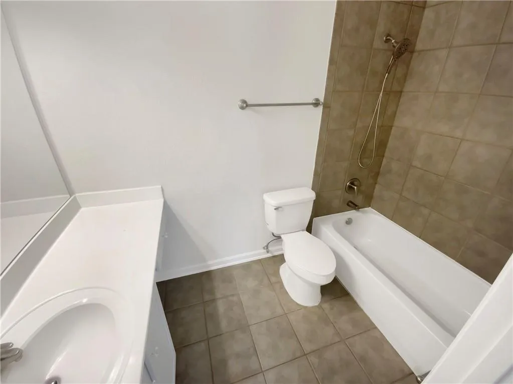 165 N River Drive Unit B, Atlanta, Georgia 30350, 2 Bedrooms Bedrooms, ,2 BathroomsBathrooms,Residential,For Sale,165 N River Drive Unit B,7565044