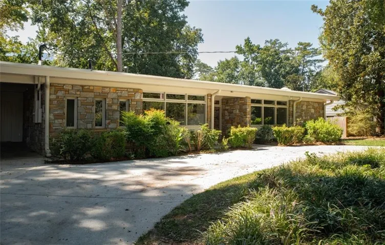 627 Old Ivy Road Ne, Atlanta, Georgia 30342