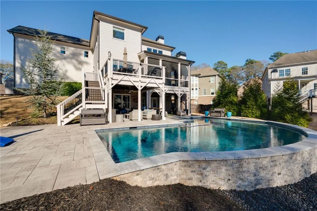Pool with spa