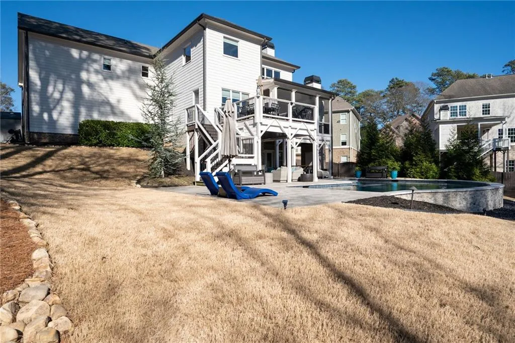 14 Long Island Place, Atlanta, Georgia 30328, 6 Bedrooms Bedrooms, ,5 BathroomsBathrooms,Residential,Sold,14 Long Island Place,7535286