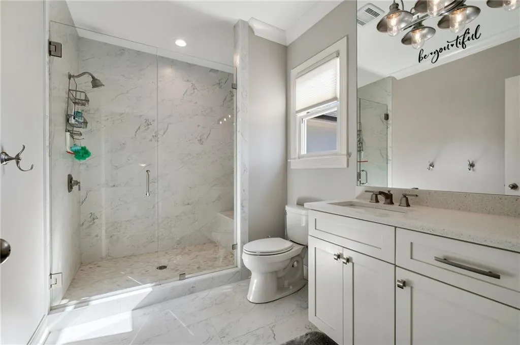 Ensuite bath for bedroom #4