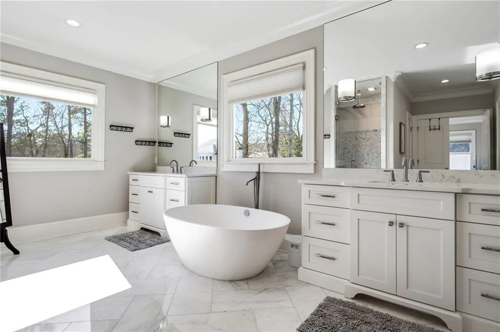 Primary bath