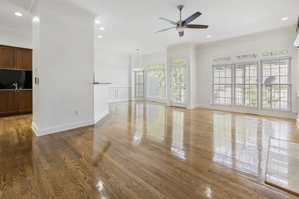 5444 Wentworth Street Unit 5444, Atlanta, Georgia 30342, 3 Bedrooms Bedrooms, ,3 BathroomsBathrooms,Residential,Sold,5444 Wentworth Street Unit 5444,7394847