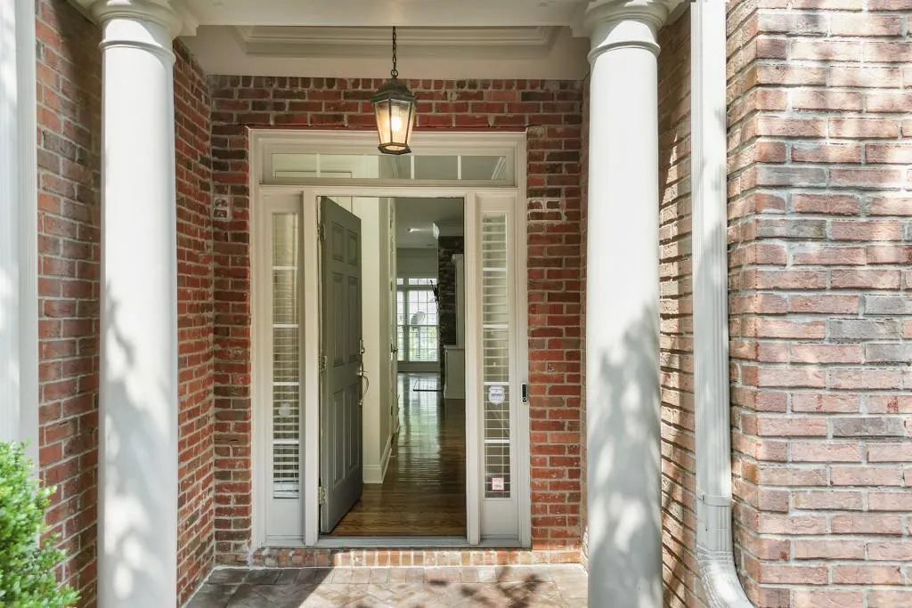 5444 Wentworth Street Unit 5444, Atlanta, Georgia 30342, 3 Bedrooms Bedrooms, ,3 BathroomsBathrooms,Residential,Sold,5444 Wentworth Street Unit 5444,7394847